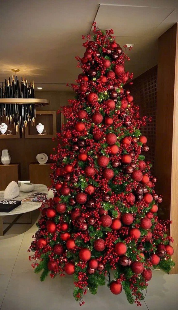 Decoration, ornament and concept detail for large Christmas trees - What affects the rental cost of a 15m Christmas tree?